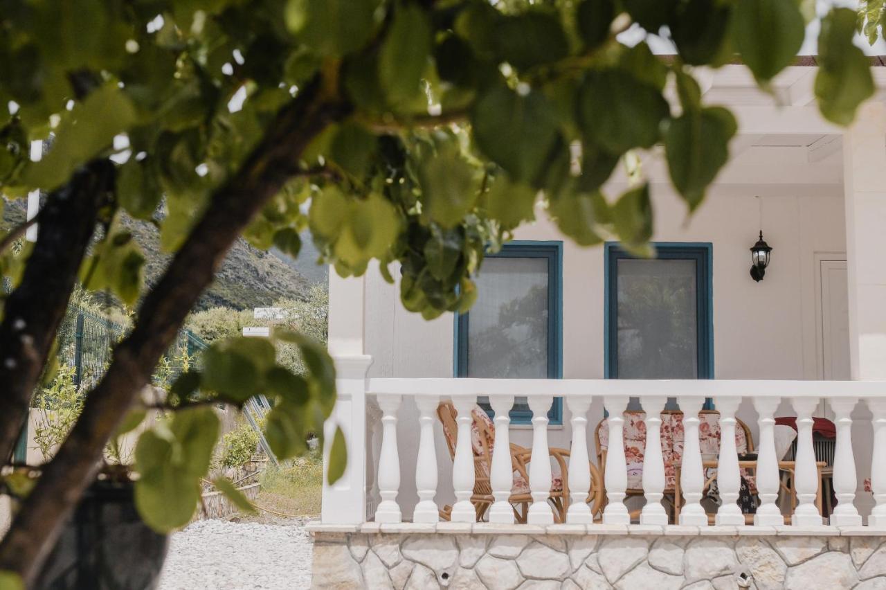 Vila Natali Himare Esterno foto